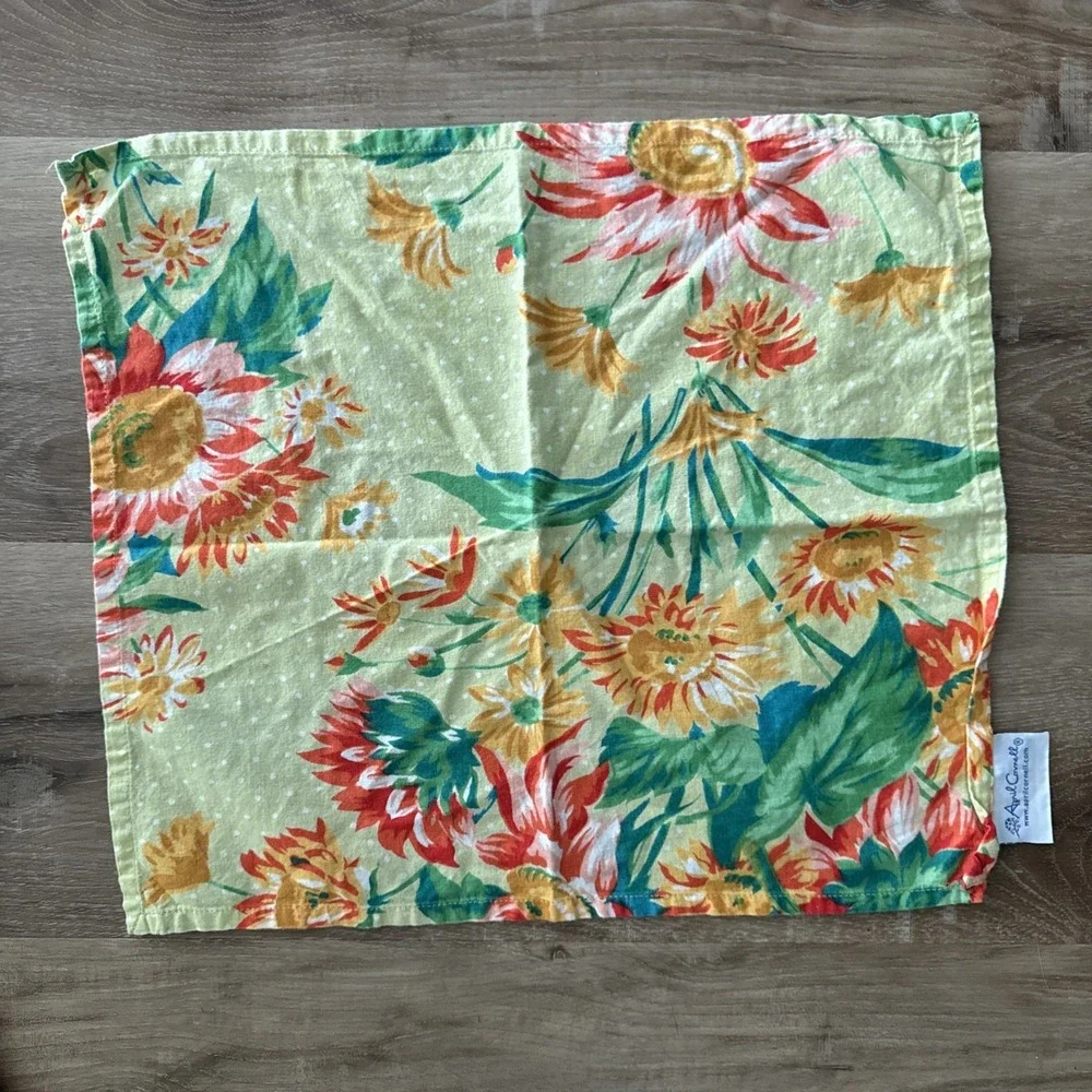 April cornell napkinsset Of Six Green Polka Dot Floral  100%cotton